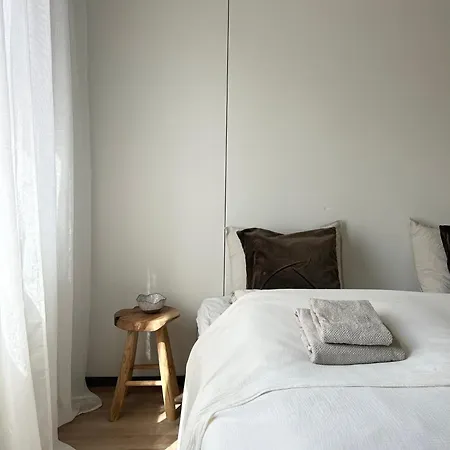 Asunto Laehellae Luontoa, 17min Lentokentaelle *