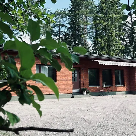 Asunto Laehellae Luontoa, 17min Lentokentaelle
