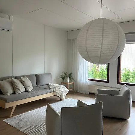 Asunto Laehellae Luontoa, 17min Lentokentaelle Apartmán Vantaa